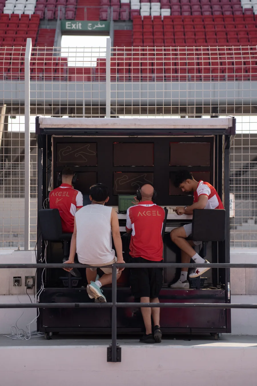 Pit wall